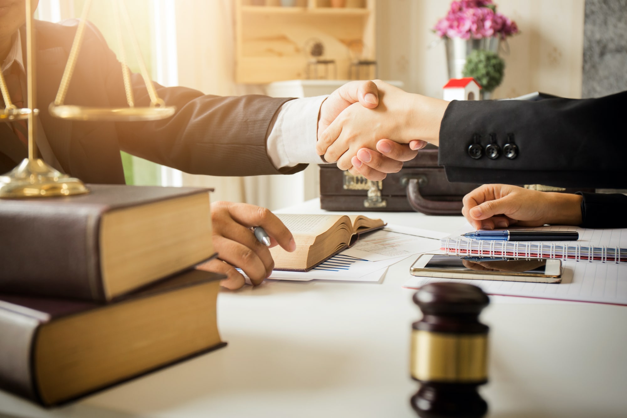 how to switch lawyers in the middle of a case